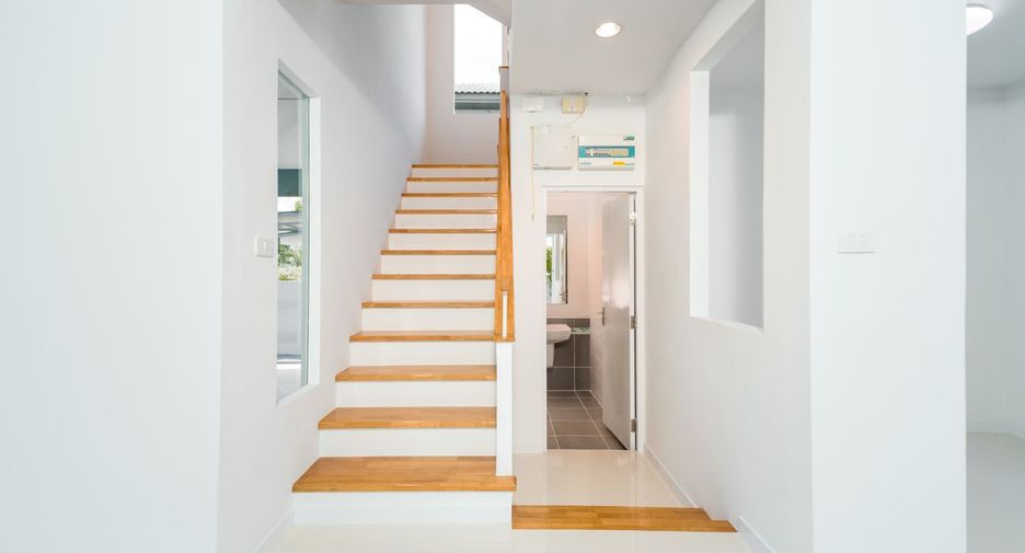 For sale 3 ベッドルーム house in Bang Sao Thong, Samut Prakan