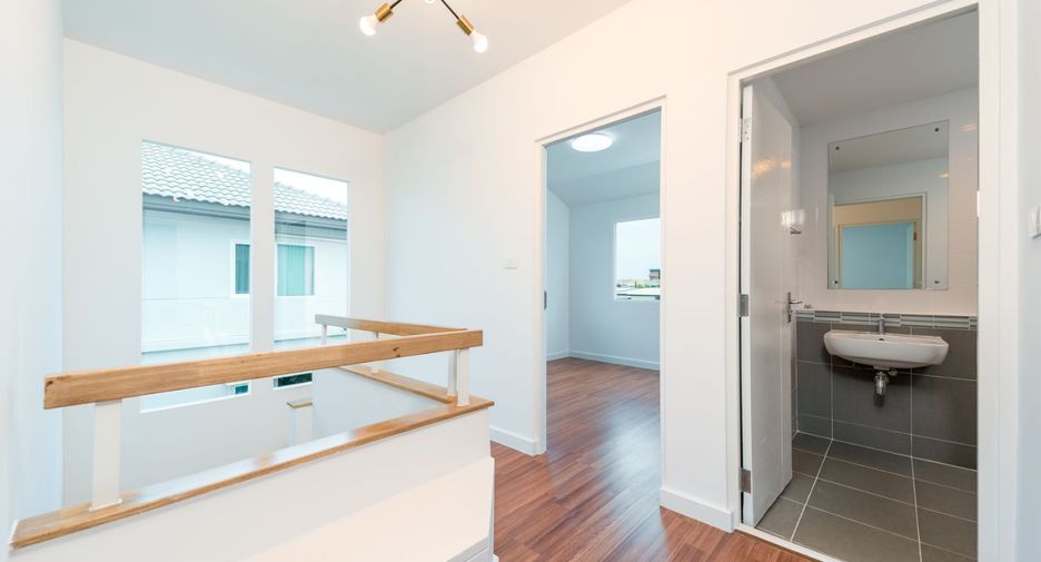 For sale 3 ベッドルーム house in Bang Sao Thong, Samut Prakan