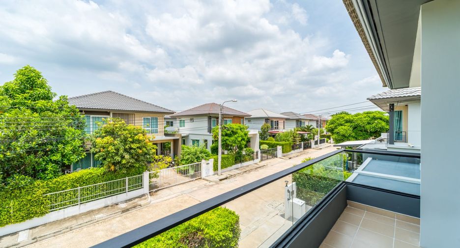 For sale 3 ベッドルーム house in Bang Sao Thong, Samut Prakan