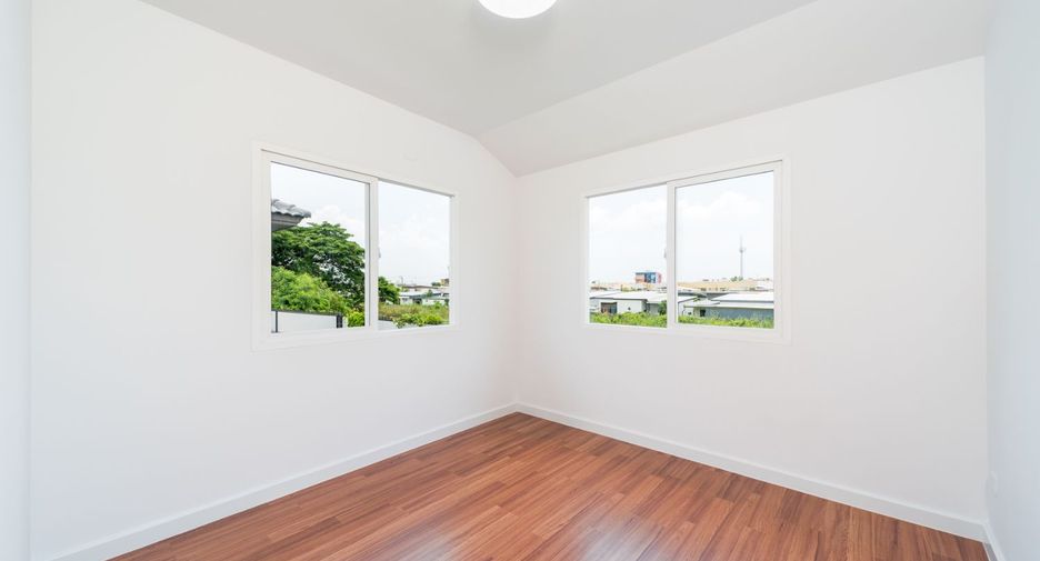 For sale 3 ベッドルーム house in Bang Sao Thong, Samut Prakan