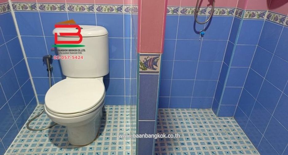 For sale 2 bedrooms townhouse in Thanyaburi, Pathum Thani