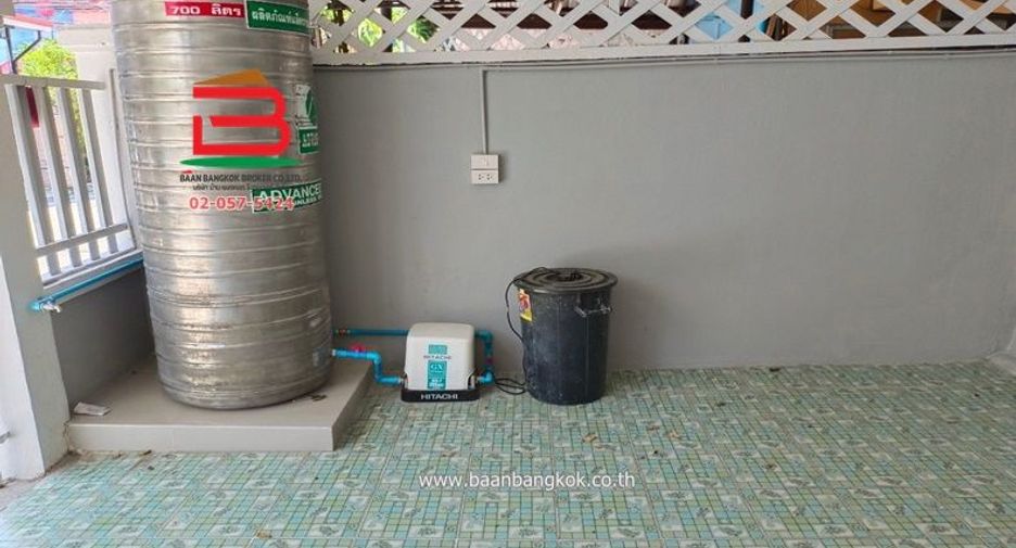 For sale 2 bedrooms townhouse in Thanyaburi, Pathum Thani