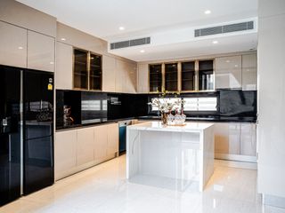 For rent そして for sale 4 Beds house in Yan Nawa, Bangkok