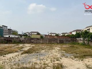 For sale land in Yan Nawa, Bangkok
