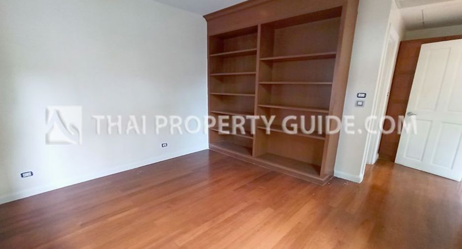 ให้เช่า 4 ห้องนอน บ้านเดี่ยว ใน วัฒนา, กรุงเทพฯ