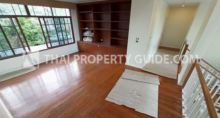 ให้เช่า 4 ห้องนอน บ้านเดี่ยว ใน วัฒนา, กรุงเทพฯ
