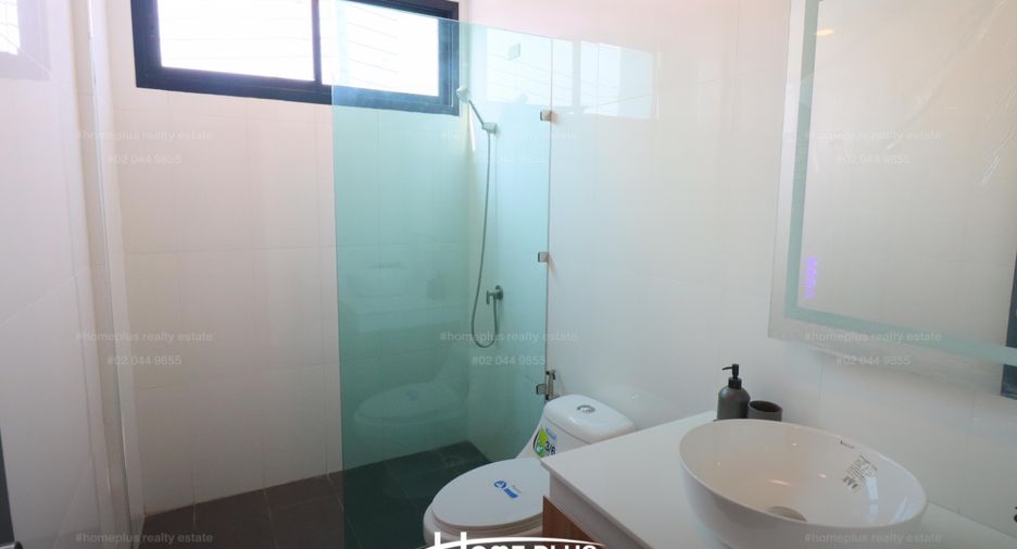 Casa en venta de 3 habitaciones en Si Racha, Chonburi