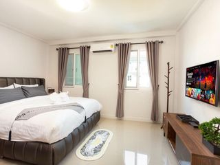 Casa adosada en alquiler de 3 habitaciones en Mueang Chiang Mai, Chiang Mai