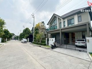For sale 4 Beds house in Khan Na Yao, Bangkok