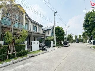 For sale 4 Beds house in Khan Na Yao, Bangkok
