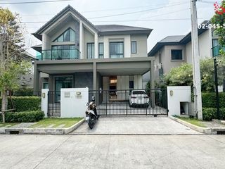 For sale 4 Beds house in Khan Na Yao, Bangkok
