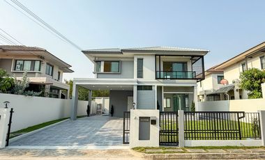 For sale 3 bedrooms house in Mueang Pathum Thani, Pathum Thani