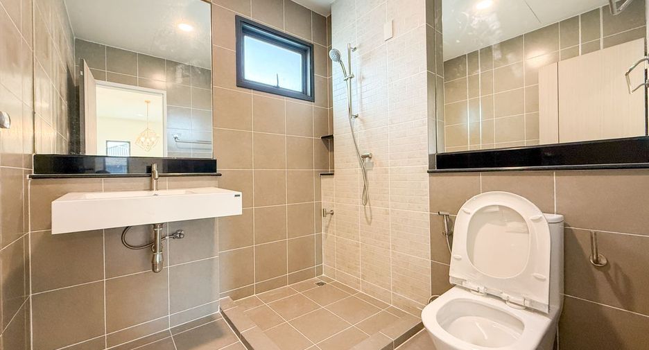 Casa en venta de 3 habitaciones en Mueang Pathum Thani, Pathum Thani