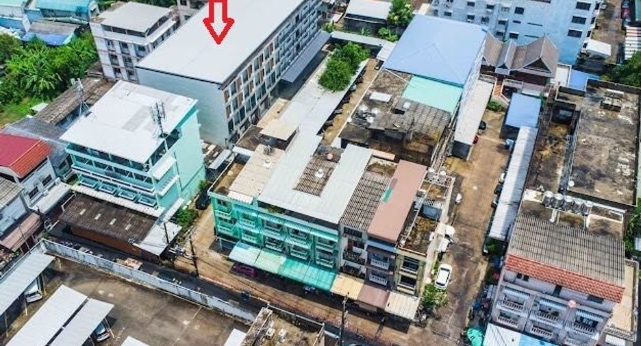 For sale retail Space in Bang Phlat, Bangkok