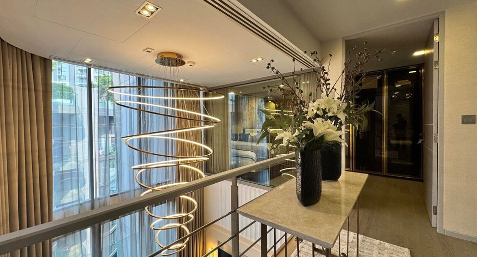 Condo en alquiler de 3 habitaciones en Watthana, Bangkok