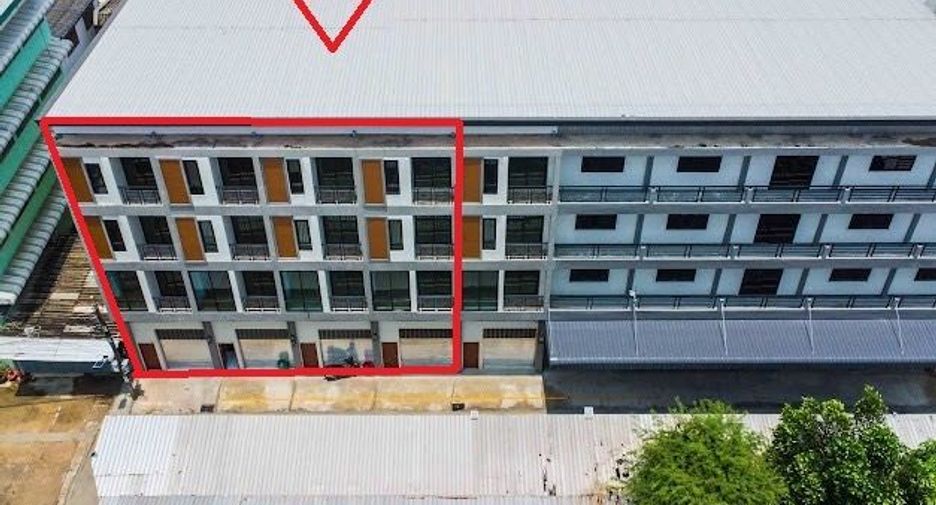 For sale retail Space in Bang Phlat, Bangkok