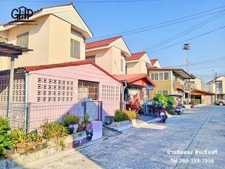 For sale 2 bed townhouse in Mueang Lop Buri, Lopburi