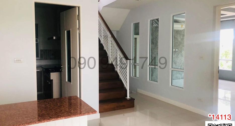 For rent 3 bedrooms house in Khlong Sam Wa, Bangkok