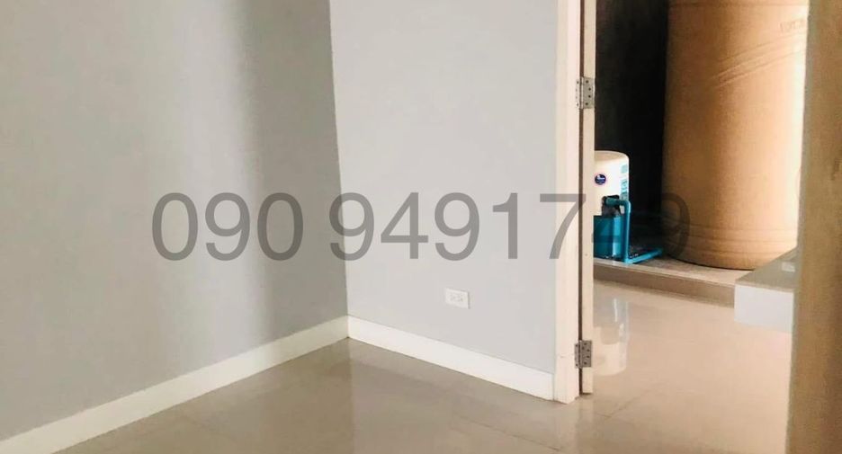 For rent 3 bedrooms house in Khlong Sam Wa, Bangkok