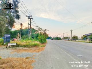 For sale 3 bed house in Song Phi Nong, Suphan Buri