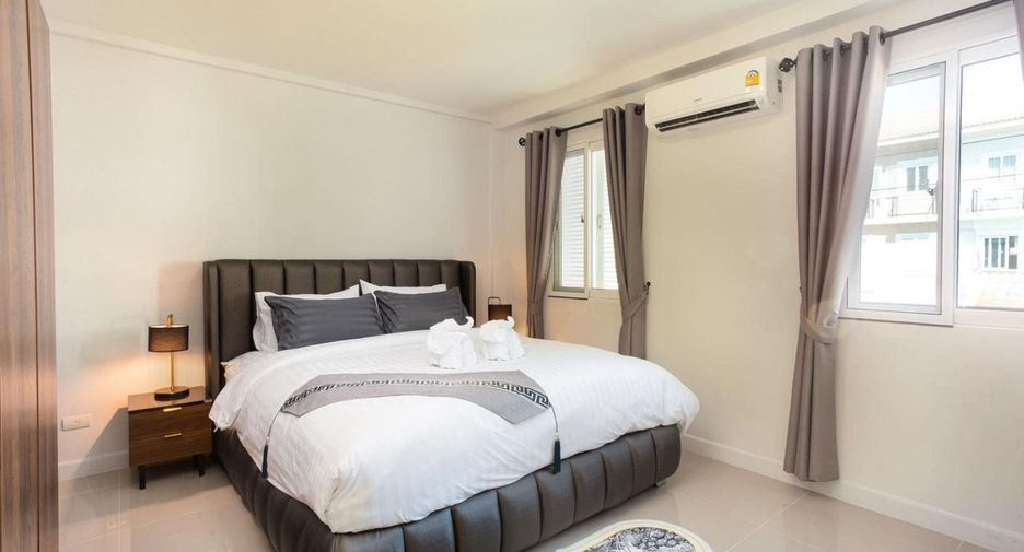 For rent 3 bedrooms townhouse in Mueang Chiang Mai, Chiang Mai