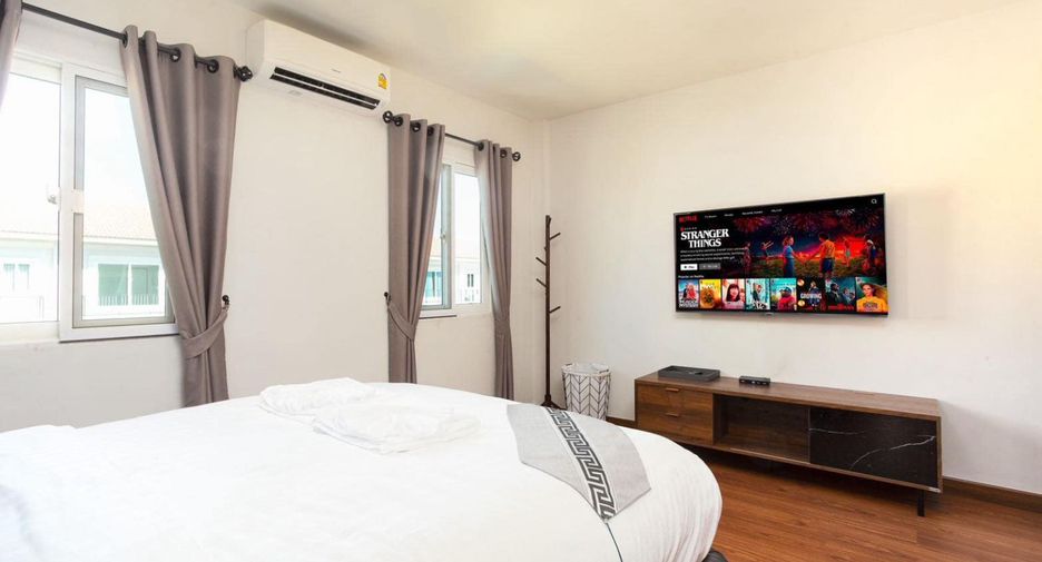 For rent 3 bedrooms townhouse in Mueang Chiang Mai, Chiang Mai