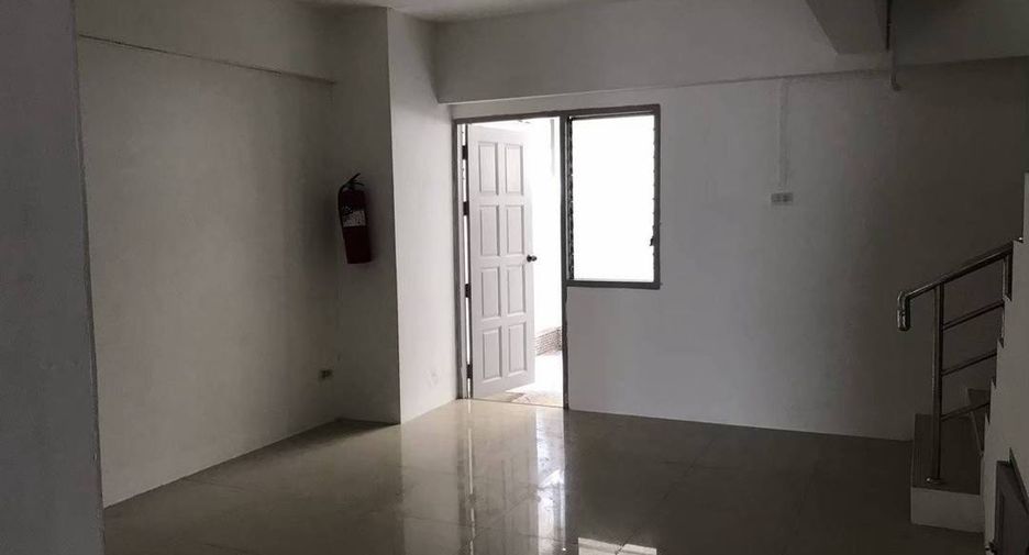For sale 2 bedrooms retail Space in Mueang Chiang Mai, Chiang Mai