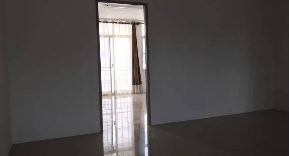 For sale 2 bedrooms retail Space in Mueang Chiang Mai, Chiang Mai