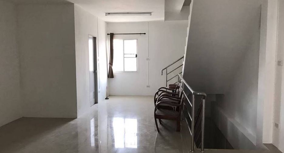For sale 2 bedrooms retail Space in Mueang Chiang Mai, Chiang Mai