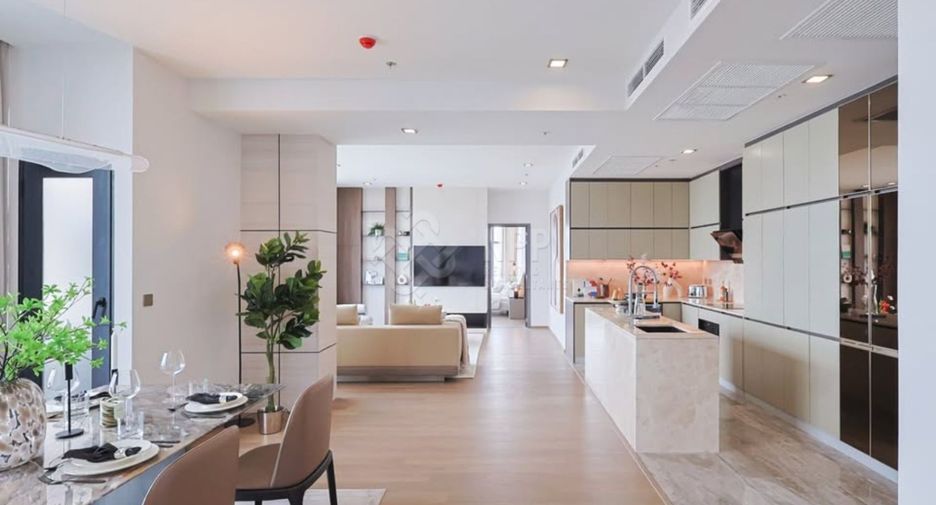 For sale 3 ベッドルーム condo in Ratchathewi, Bangkok