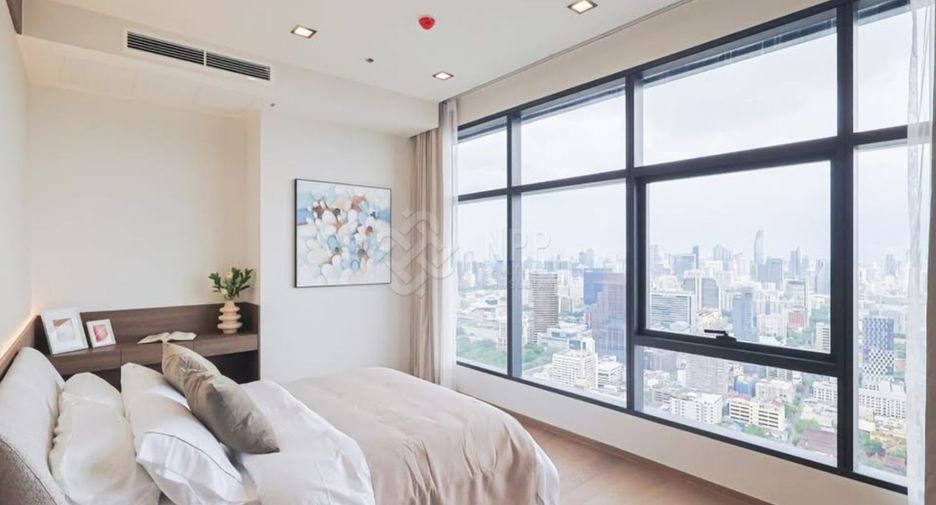 For sale 3 ベッドルーム condo in Ratchathewi, Bangkok
