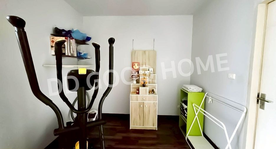 À vendre 3 chambres maison de ville à Bang Lamung, Chonburi
