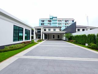 Продажа 4 спальни дом в Mueang Samut Prakan, Самутпракан