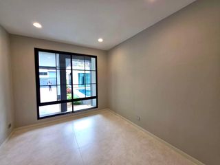 Продажа 4 спальни дом в Mueang Samut Prakan, Самутпракан