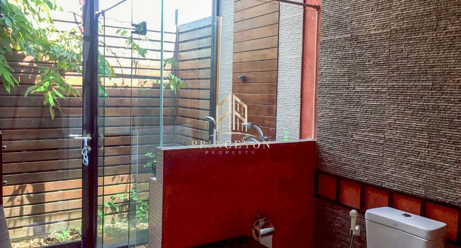 For sale 3 bedrooms house in Khan Na Yao, Bangkok