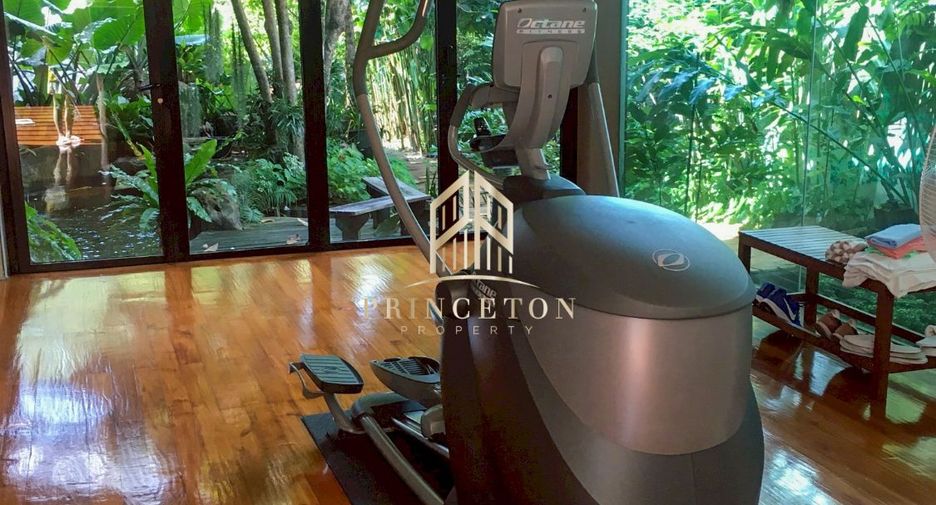 For sale 3 bedrooms house in Khan Na Yao, Bangkok