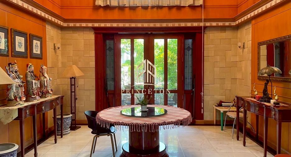 For sale 3 bedrooms house in Khan Na Yao, Bangkok