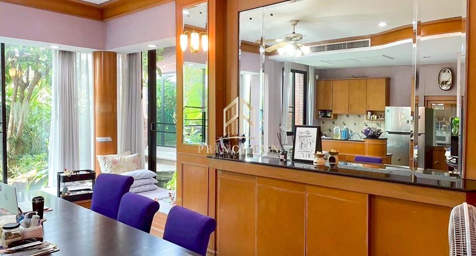 For sale 3 bedrooms house in Khan Na Yao, Bangkok