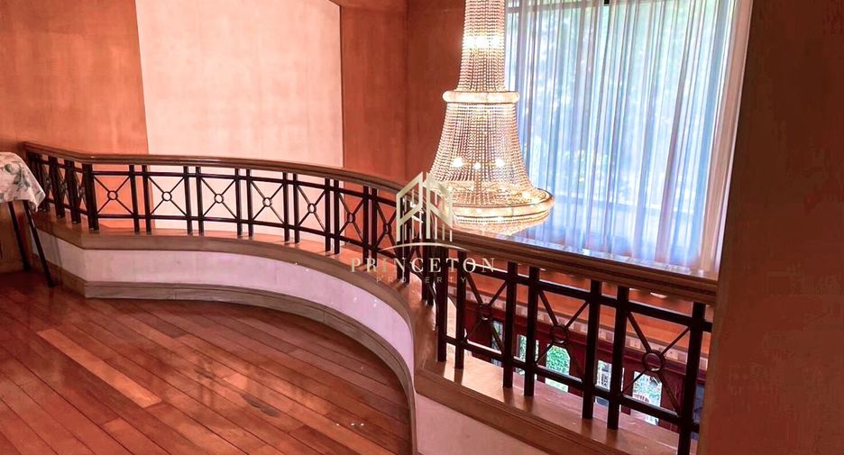 For sale 3 bedrooms house in Khan Na Yao, Bangkok