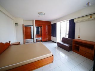 For sale 180 bed apartment in Khlong San, Bangkok