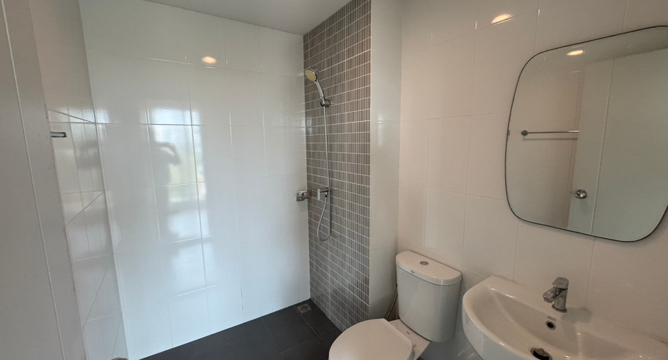 For sale 1 bed condo in Bang Khun Thian, Bangkok