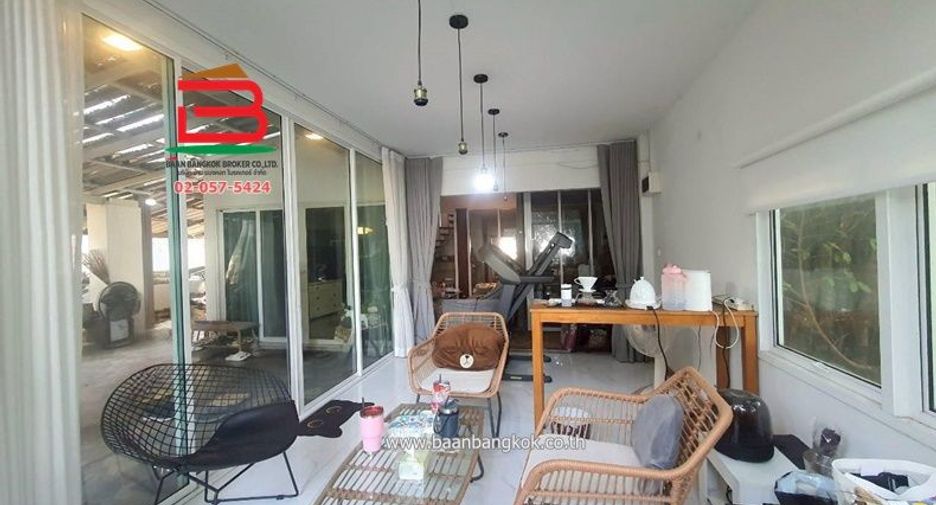 Casa en venta de 7 habitaciones en Khan Na Yao, Bangkok