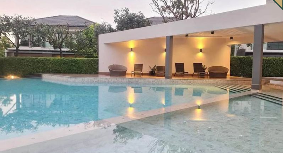 Haus zur Miete und zum Kauf mit 4 Zimmer in Bang Phli, Samut Prakan