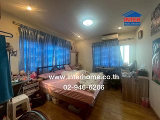 For sale 3 bed townhouse in Sam Khok, Pathum Thani