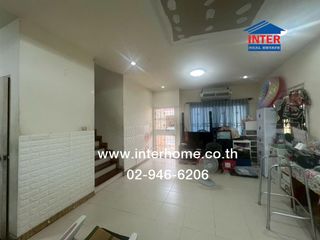 For sale 3 bed townhouse in Sam Khok, Pathum Thani