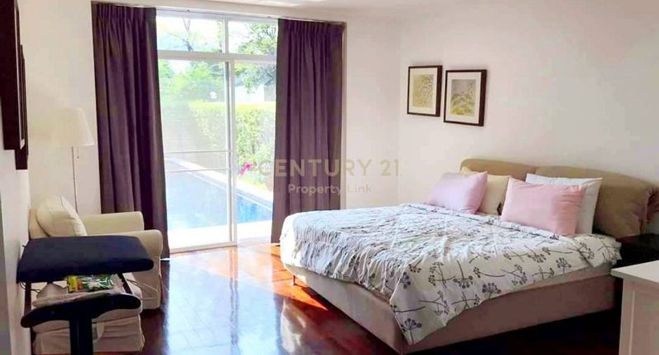 For sale 4 bedrooms house in Saphan Sung, Bangkok