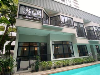 For rent 4 bedrooms house in Khlong Toei, Bangkok