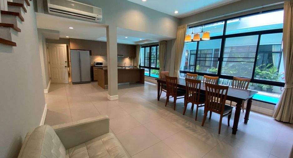 For rent 4 bedrooms house in Khlong Toei, Bangkok