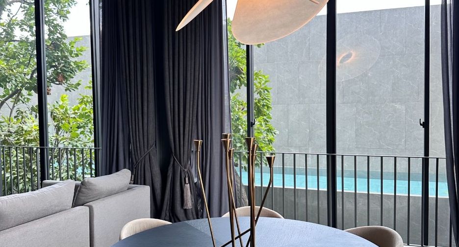 For sale 4 ベッドルーム house in Lat Phrao, Bangkok