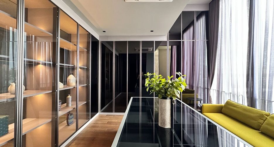 For sale 4 ベッドルーム house in Lat Phrao, Bangkok